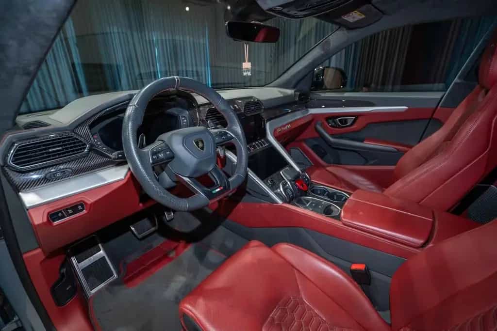 Lamborghini Urus B&0|MASSAGE|PANO 06/2020-photo-11
