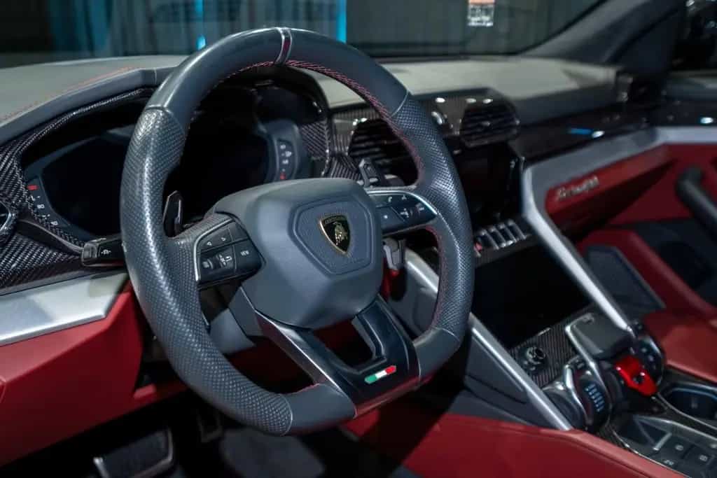 Lamborghini Urus B&0|MASSAGE|PANO 06/2020-photo-12