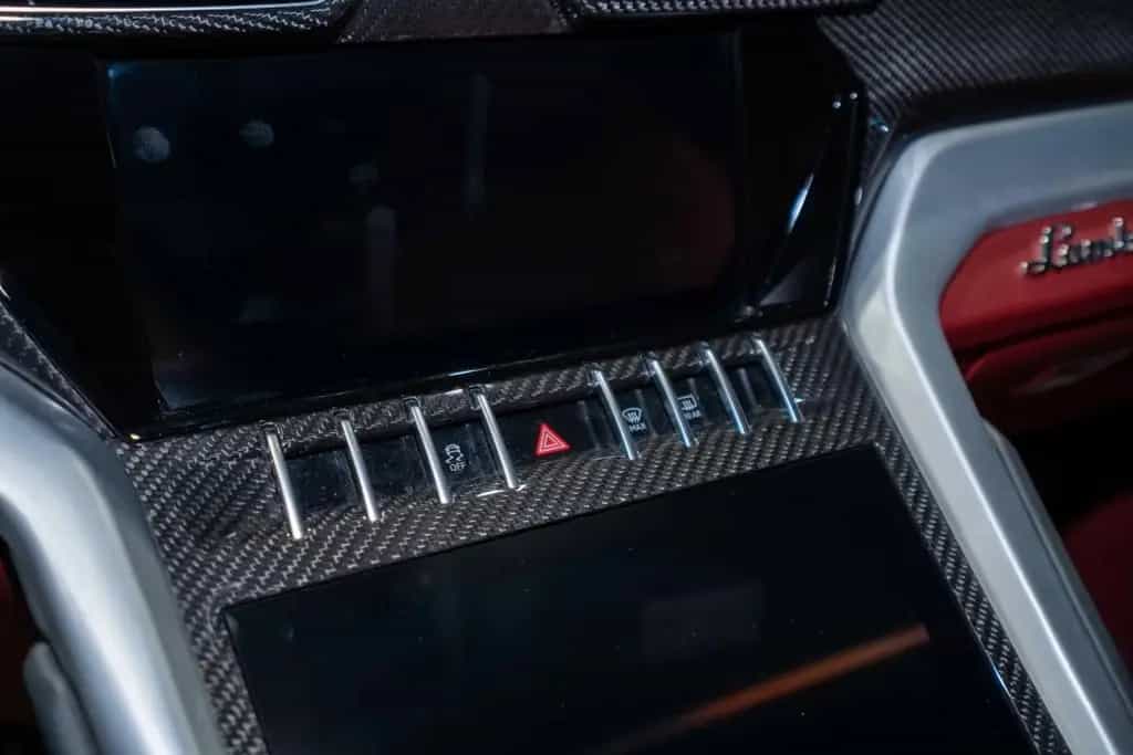 Lamborghini Urus B&0|MASSAGE|PANO 06/2020-photo-15