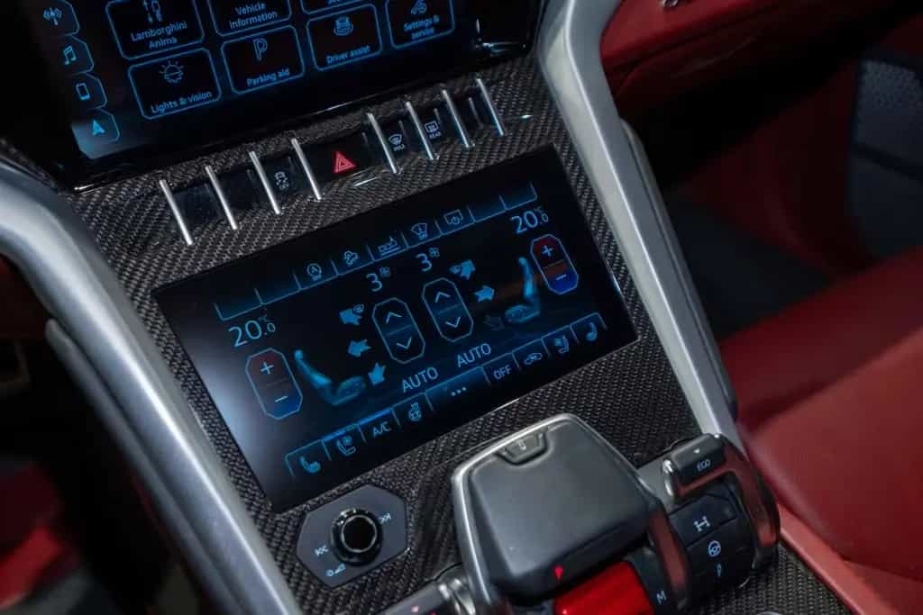 Lamborghini Urus B&0|MASSAGE|PANO 06/2020-photo-19