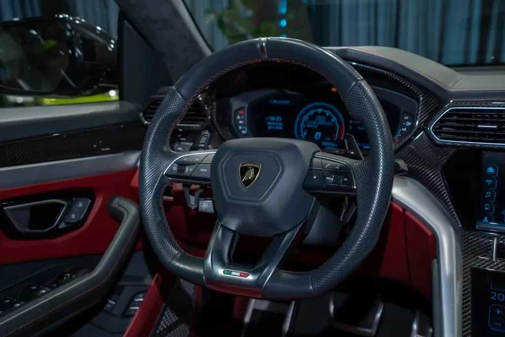 Lamborghini Urus B&0|MASSAGE|PANO 06/2020-photo-22