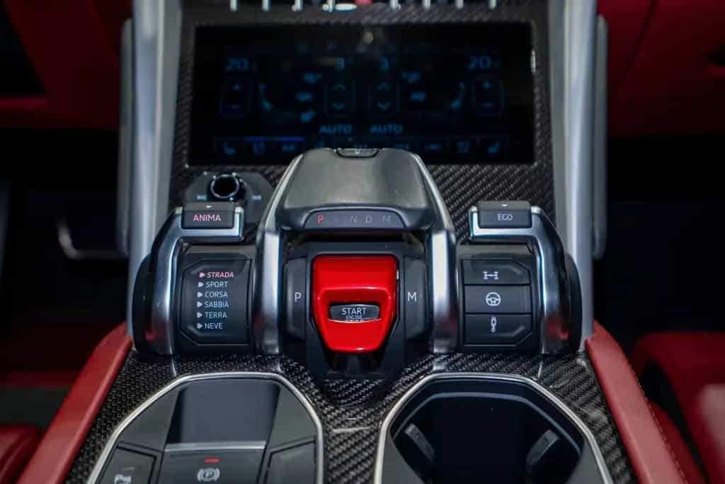 Lamborghini Urus B&0|MASSAGE|PANO 06/2020-photo-24
