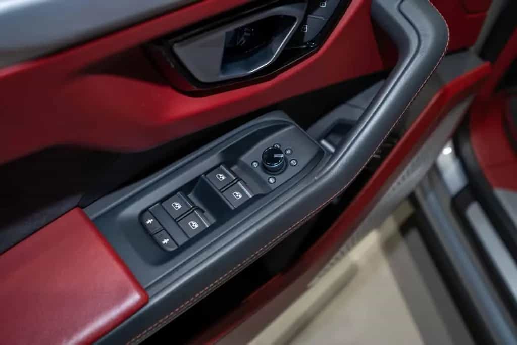 Lamborghini Urus B&0|MASSAGE|PANO 06/2020-photo-6