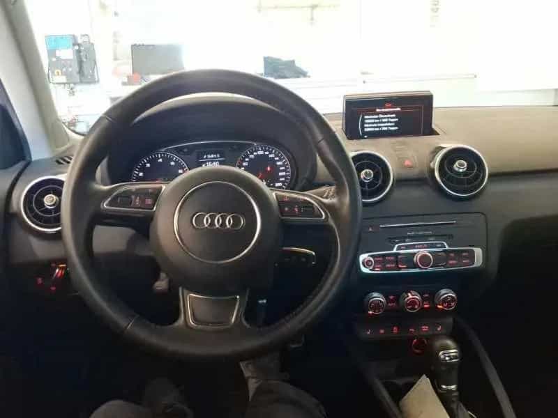 Audi A1 Sportback sport *PDC*SHZ*NAVI*XENON*16 LM* 04/2017-photo-3