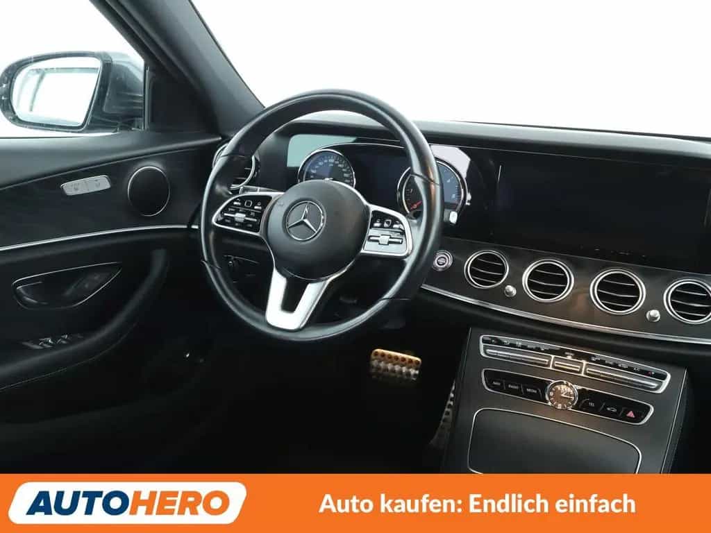 Mercedes-Benz E 220 d Avantgarde Aut.*NAV*LED*TEMP*CAM*PDC*SHZ 07/2019-photo-12