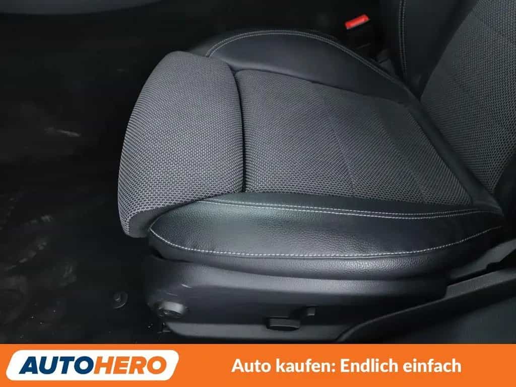 Mercedes-Benz E 220 d Avantgarde Aut.*NAV*LED*TEMP*CAM*PDC*SHZ 07/2019-photo-24