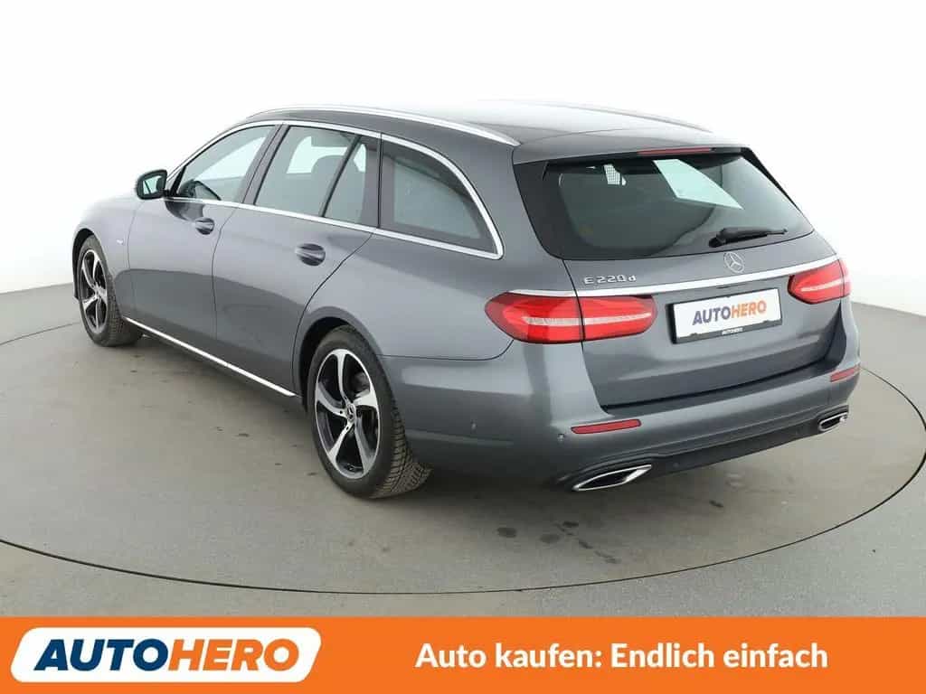 Mercedes-Benz E 220 d Avantgarde Aut.*NAV*LED*TEMP*CAM*PDC*SHZ 07/2019-photo-3