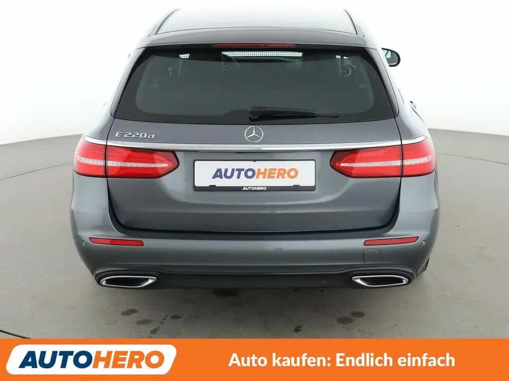 Mercedes-Benz E 220 d Avantgarde Aut.*NAV*LED*TEMP*CAM*PDC*SHZ 07/2019-photo-4