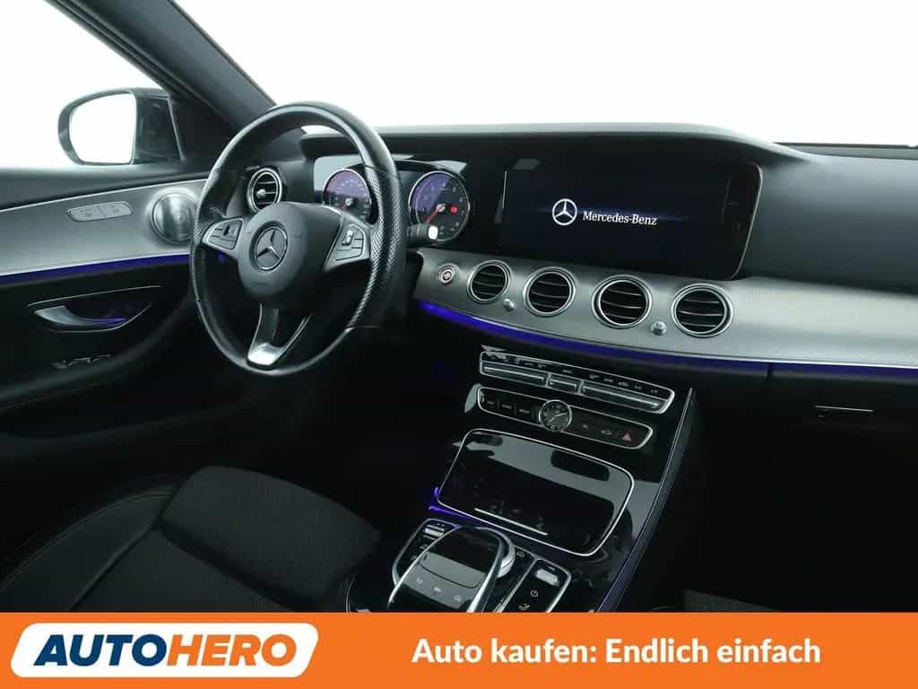 Mercedes-Benz E 250 E-Klasse E 250 T AMG Line Aut.*NAVI*LED*TEMPO* 05/2017-photo-12