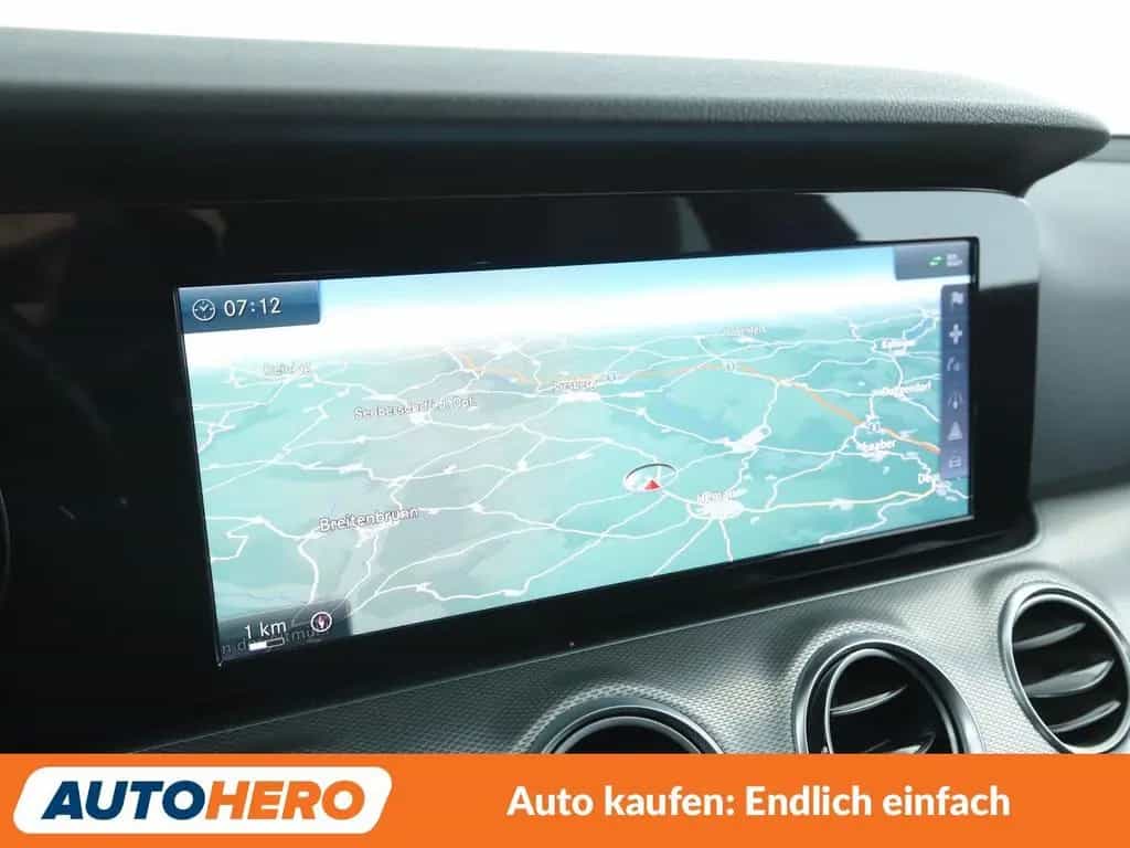 Mercedes-Benz E 250 E-Klasse E 250 T AMG Line Aut.*NAVI*LED*TEMPO* 05/2017-photo-22
