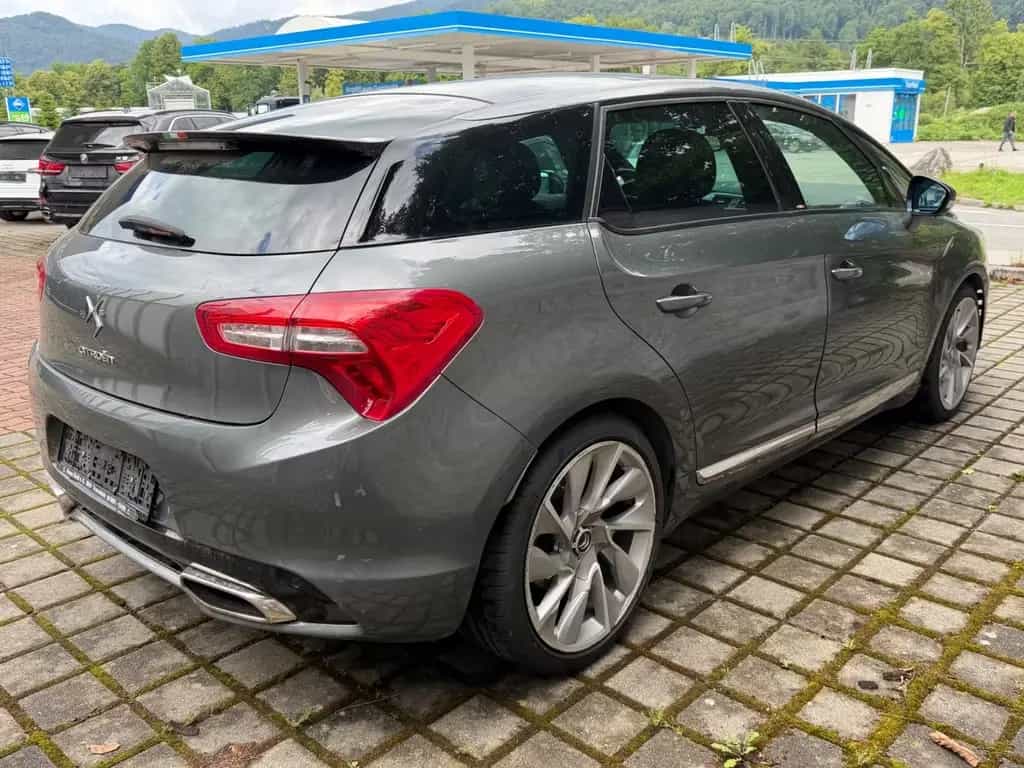 Citroën DS5 SportChic 07/2012-photo-4
