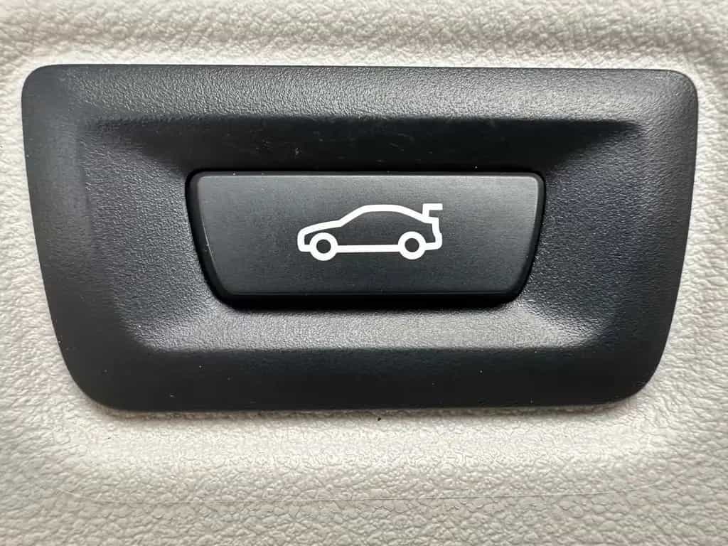 BMW 330 i Touring Sport-Line NAV+LED+SHZ+HiFi+AHK+VC 03/2020-photo-6
