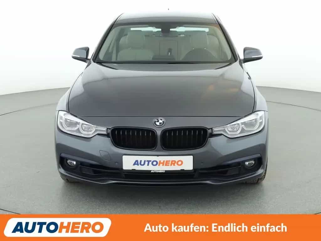 BMW 340 3er 340i xDrive Sport Line 09/2017-photo-8