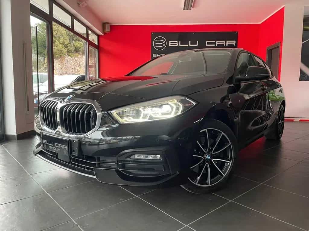 BMW 116 d SPORT AUT 116cv 04/2022-photo-3