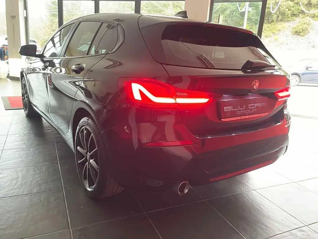BMW 116 d SPORT AUT 116cv 04/2022-photo-6