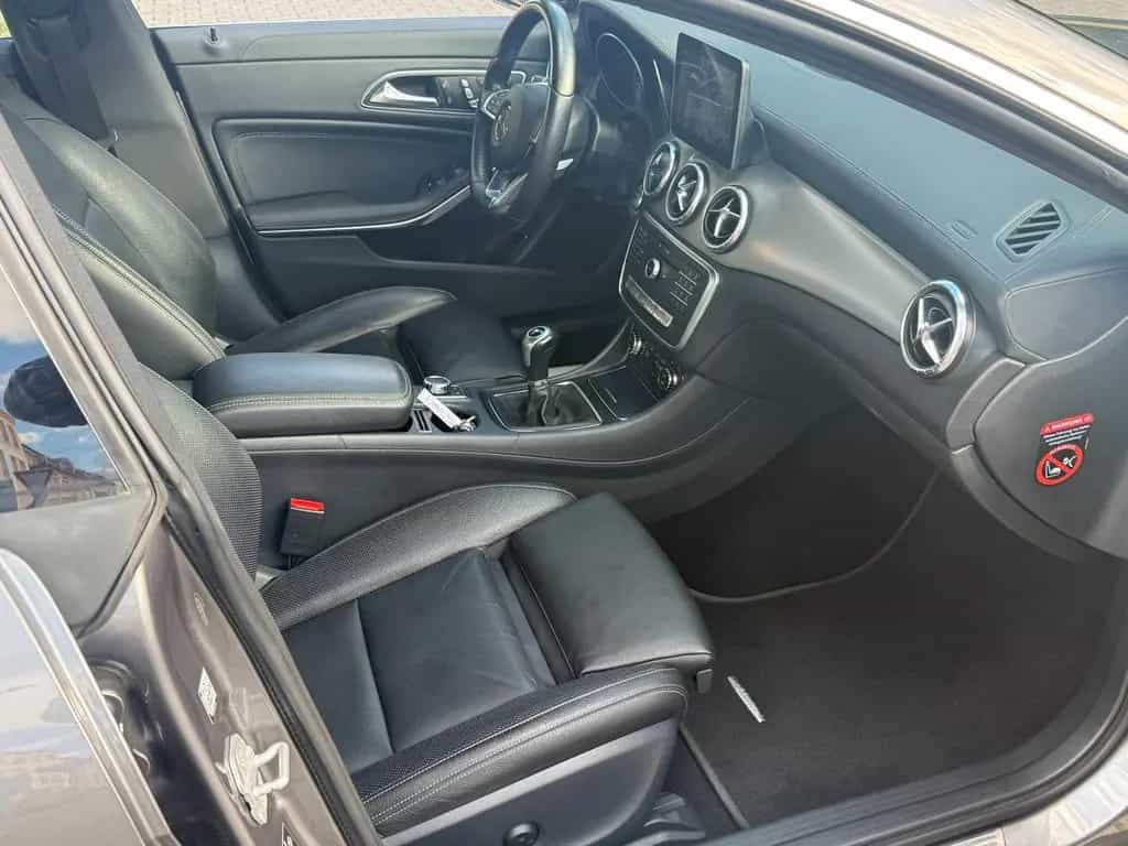 Mercedes-Benz CLA 200 CLA 200*AMG*-SPORT-PAKET*LEDER*NAVI*LED* 05/2017-photo-21