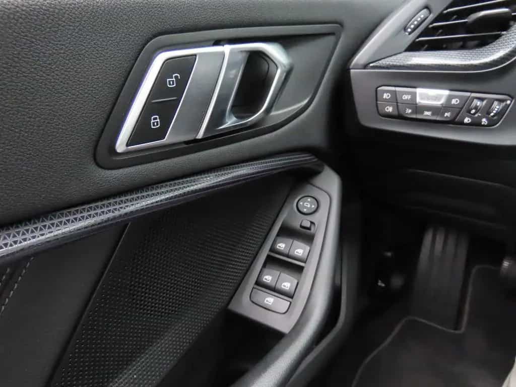 BMW 118 i Shadow-Line Leder Klimaauto. Navigation 03/2020-photo-14