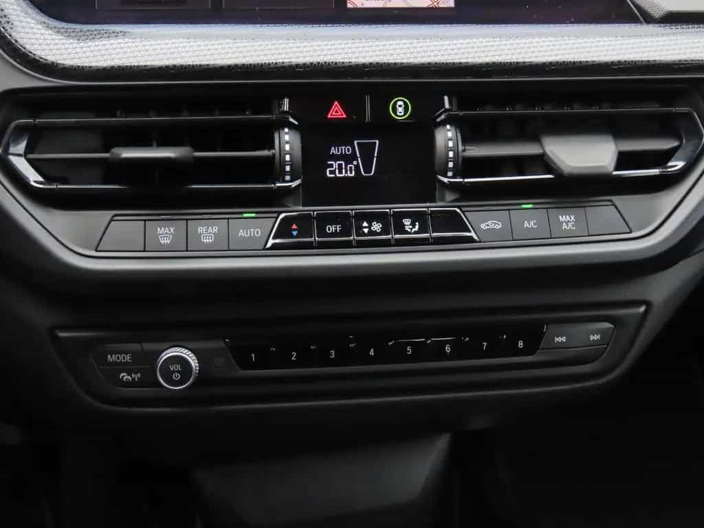 BMW 118 i Shadow-Line Leder Klimaauto. Navigation 03/2020-photo-18