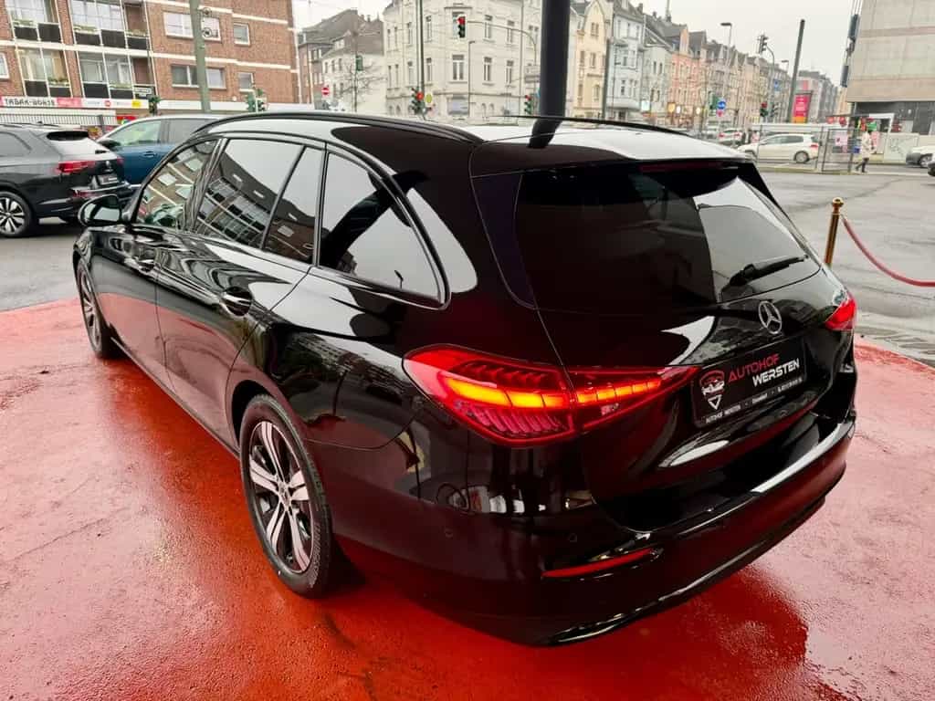 Mercedes-Benz C 220 Avantgarde 4Matic Business Paket 1. Hand 12/2021-photo-40