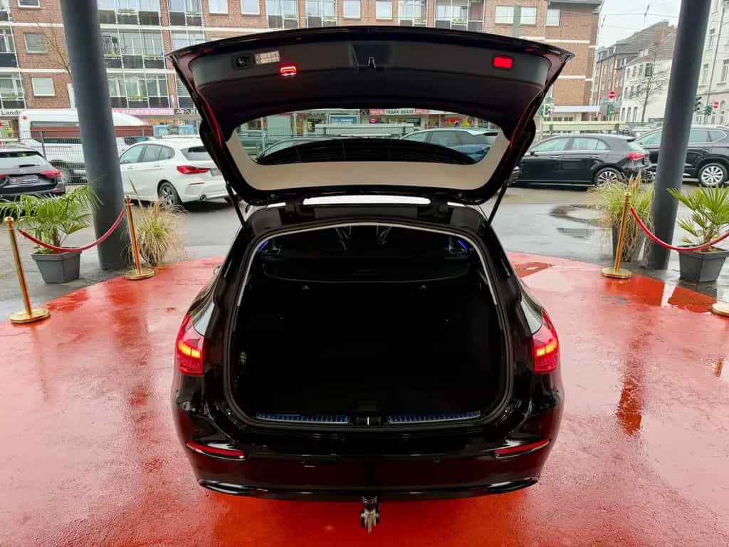 Mercedes-Benz C 220 Avantgarde 4Matic Business Paket 1. Hand 12/2021-photo-41