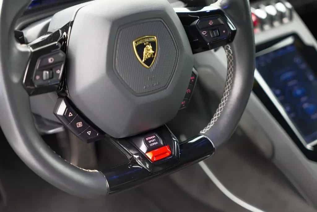 Lamborghini Huracán 5.2 V10 EVO |Lift|Carbon.Spoiler|Cruise| 09/2019-photo-9