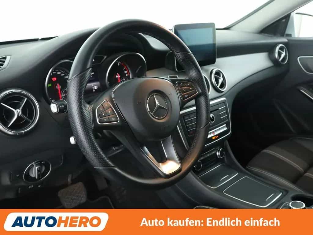 Mercedes-Benz CLA 220 Shooting Brake CLA-Klasse CLA 220 Shooting Brake 4Matic Urban 01/2017-photo-10