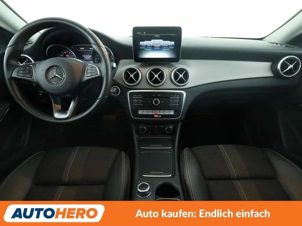 Mercedes-Benz CLA 220 Shooting Brake CLA-Klasse CLA 220 Shooting Brake 4Matic Urban 01/2017-photo-11