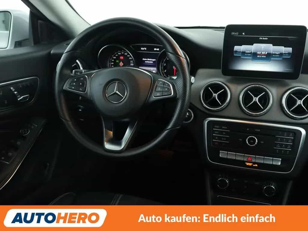 Mercedes-Benz CLA 220 Shooting Brake CLA-Klasse CLA 220 Shooting Brake 4Matic Urban 01/2017-photo-12