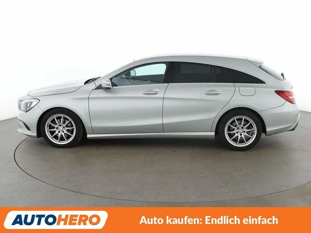 Mercedes-Benz CLA 220 Shooting Brake CLA-Klasse CLA 220 Shooting Brake 4Matic Urban 01/2017-photo-2