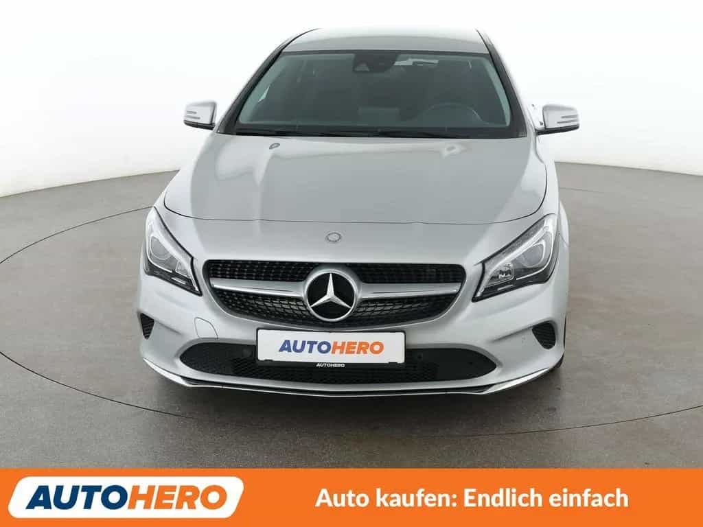 Mercedes-Benz CLA 220 Shooting Brake CLA-Klasse CLA 220 Shooting Brake 4Matic Urban 01/2017-photo-8