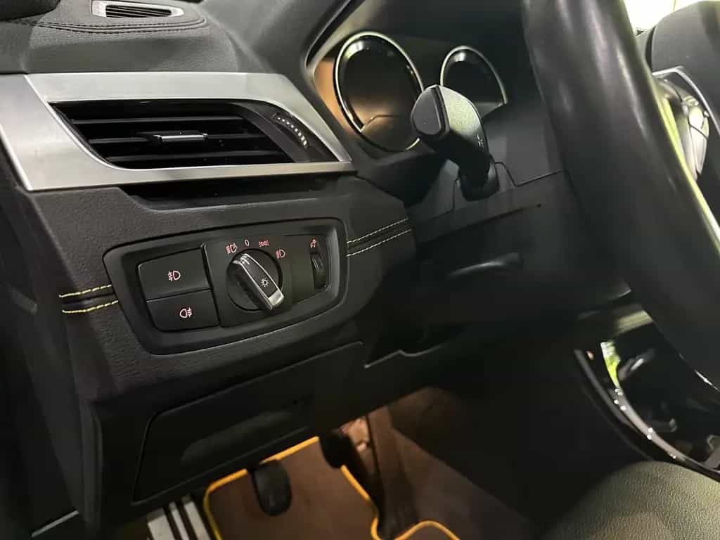 BMW X2 sDrive 18 d M Sport /NAVI / AHK /LEDER /LED 06/2020-photo-10