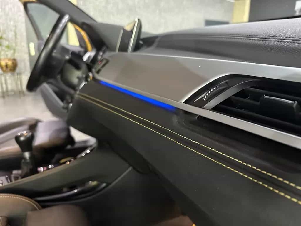 BMW X2 sDrive 18 d M Sport /NAVI / AHK /LEDER /LED 06/2020-photo-18