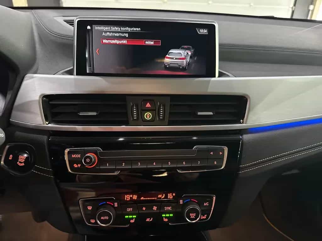 BMW X2 sDrive 18 d M Sport /NAVI / AHK /LEDER /LED 06/2020-photo-25