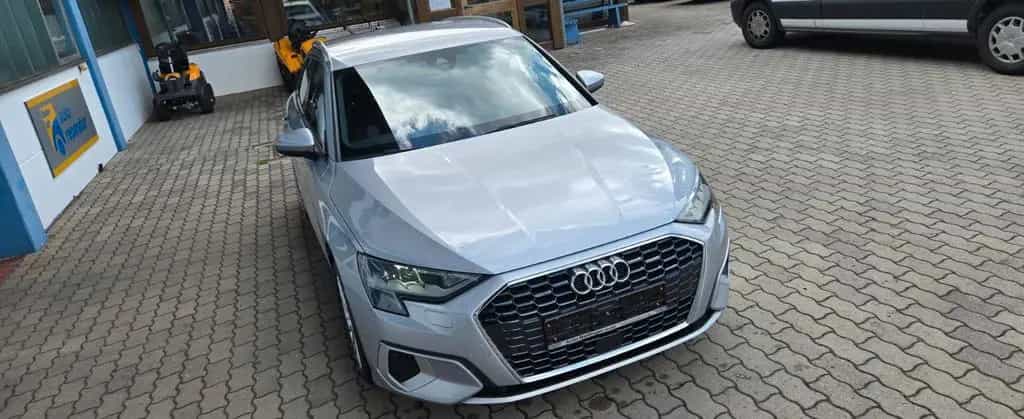 Audi A3 Sportback 30 TFSI advanced / Autom, AHK abneh 01/2021-photo-3