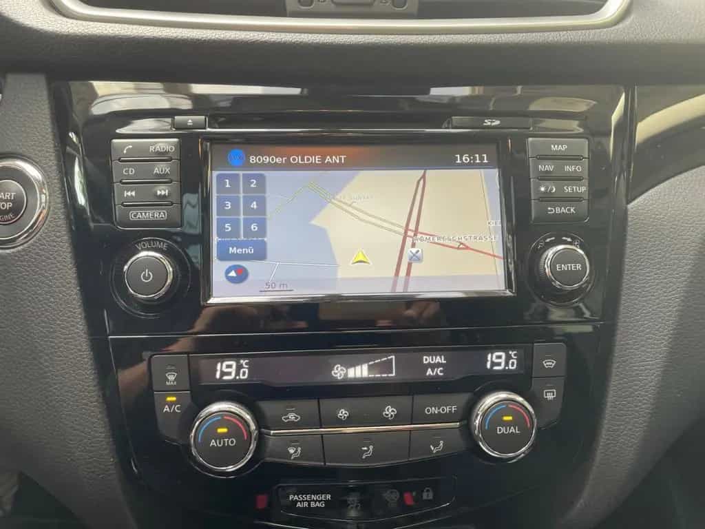 Nissan Qashqai 1.6 DIG-T N-Connecta *360°*Pano*SHZ*Navi 02/2017-photo-15