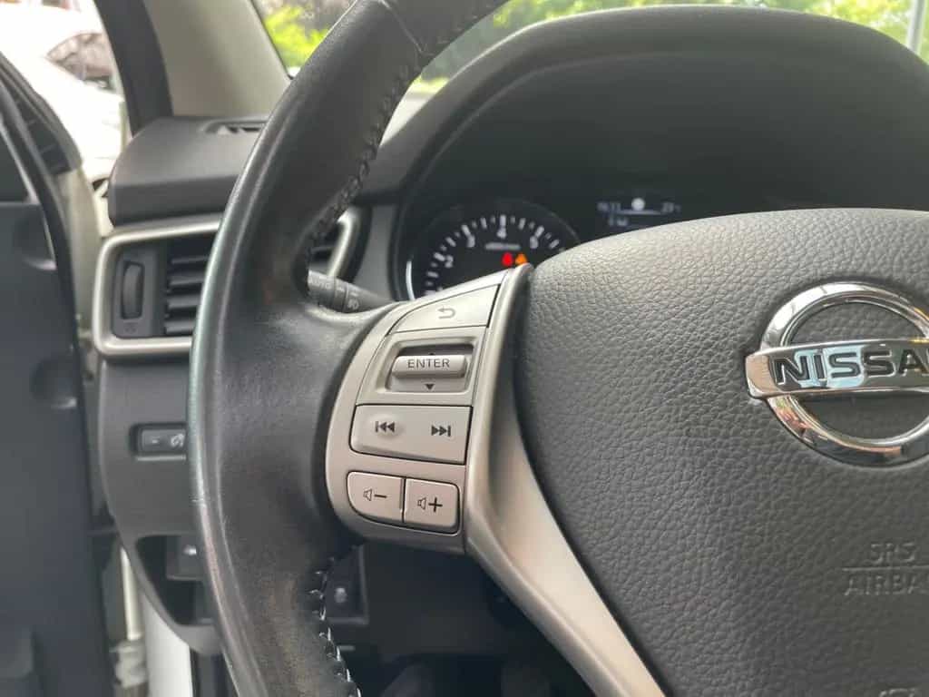 Nissan Qashqai 1.6 DIG-T N-Connecta *360°*Pano*SHZ*Navi 02/2017-photo-24