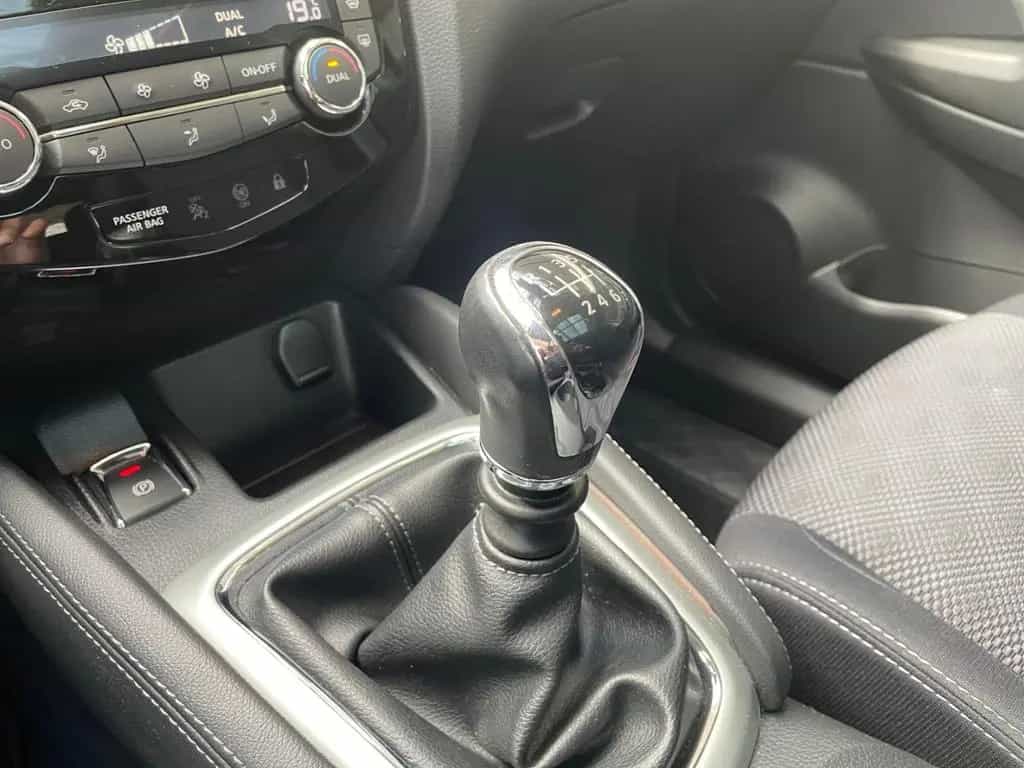 Nissan Qashqai 1.6 DIG-T N-Connecta *360°*Pano*SHZ*Navi 02/2017-photo-26