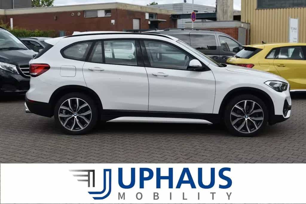 BMW X1 xDrive 20i Sportline  LED/Leder/RFK/NAVI/AHK 07/2020-photo-1