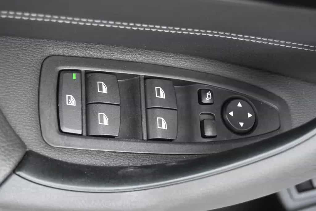 BMW X1 xDrive 20i Sportline  LED/Leder/RFK/NAVI/AHK 07/2020-photo-13