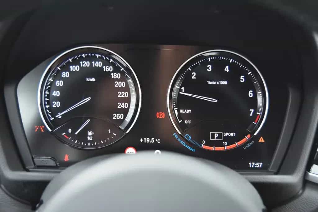 BMW X1 xDrive 20i Sportline  LED/Leder/RFK/NAVI/AHK 07/2020-photo-16