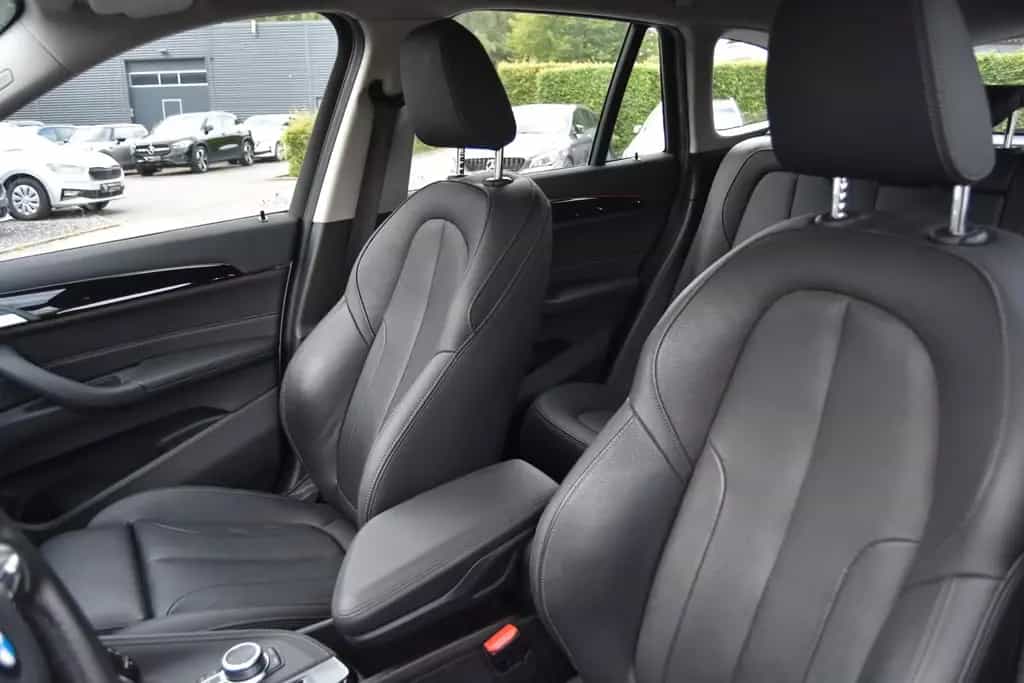 BMW X1 xDrive 20i Sportline  LED/Leder/RFK/NAVI/AHK 07/2020-photo-8