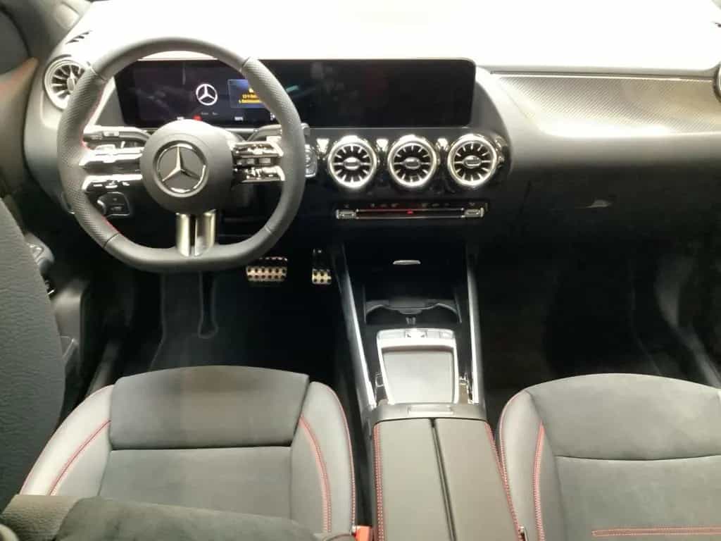 Mercedes-Benz GLA 200 AMG-STYLING+7G+19''AMG-FELGEN+AHK+KAMERA 06/2026-photo-11