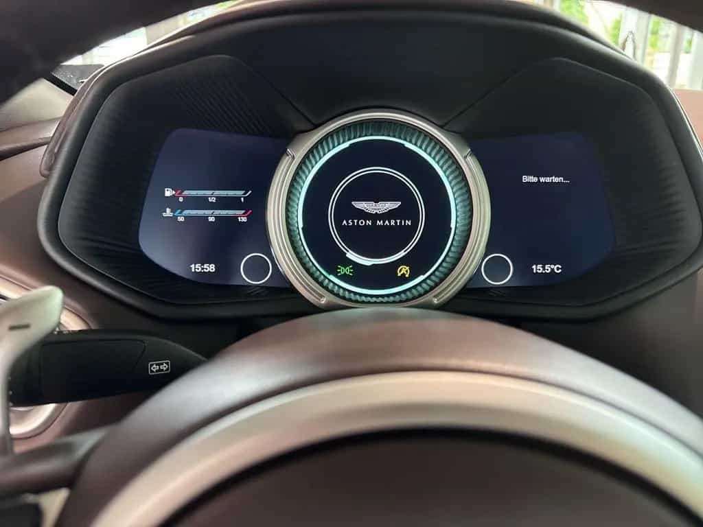 Aston Martin DB11 V12 AMR B&O Q GARANTIE 04/2018-photo-29