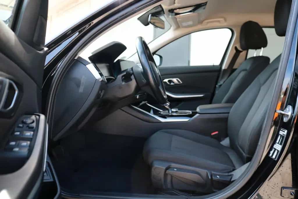BMW 320 d Touring*Advantage*Automatik*AHK* 11/2021-photo-1