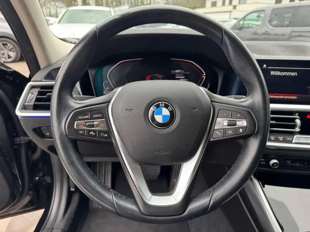 BMW 320 d xDrive Sport Line 06/2022-photo-10