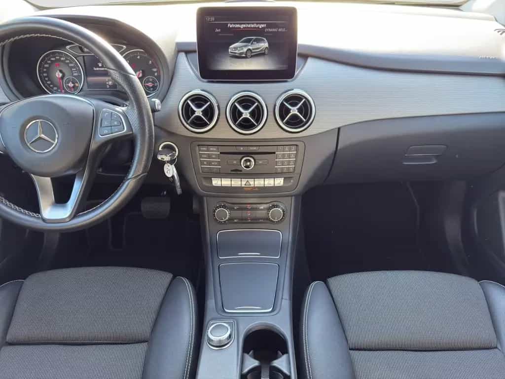 Mercedes-Benz B 200 d 7G Urban LED Navi - Rückfahrkamera *Gara 09/2016-photo-14