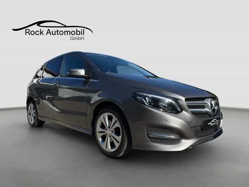 Mercedes-Benz B 200 d 7G Urban LED Navi - Rückfahrkamera *Gara 09/2016-photo-2