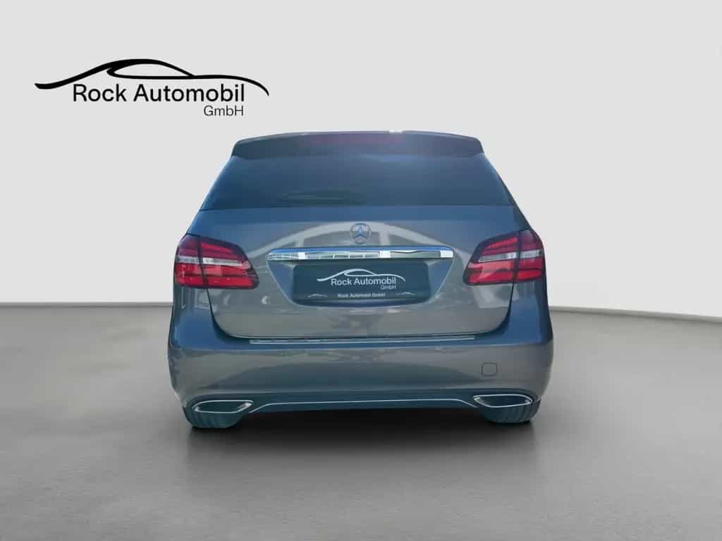 Mercedes-Benz B 200 d 7G Urban LED Navi - Rückfahrkamera *Gara 09/2016-photo-8
