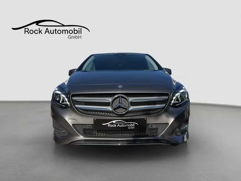 Mercedes-Benz B 200 d 7G Urban LED Navi - Rückfahrkamera *Gara 09/2016-photo-9