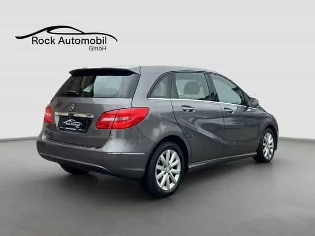 Mercedes-Benz B 180 7G-DCT Automatik *Garantie* 05/2014-photo-4